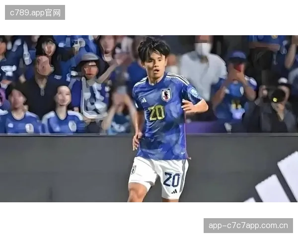 久保建英将扮演进攻节拍器，其串联能力是日本队破密集防守关键。